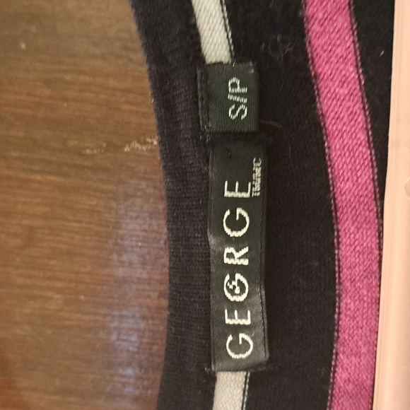 Sleeveless sweater top - Picture 2 of 2